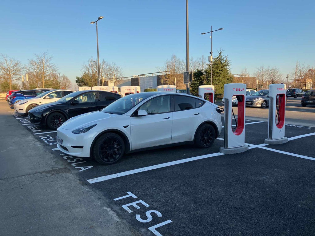Tesla to Build a Charging Network in US Open to All EVs of at Least 7500 Chargers by 2024