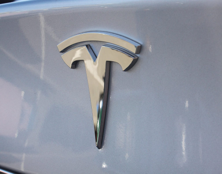 Teslas revenue expected to rise 61 percent in 2022