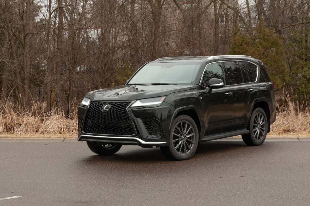 Test drive: 2022 Lexus LX 600 F Sport modernizes and perplexes