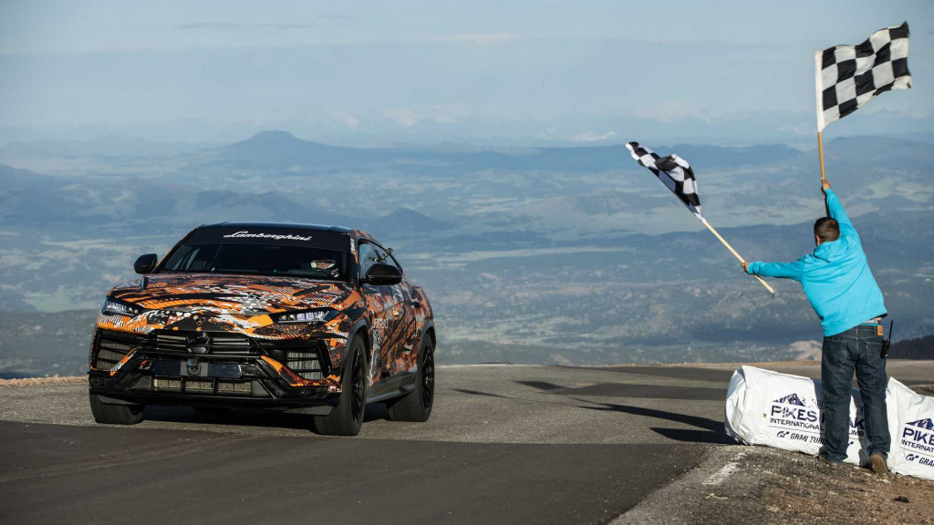 Updated Lamborghini Urus climbs Pikes Peak in record time