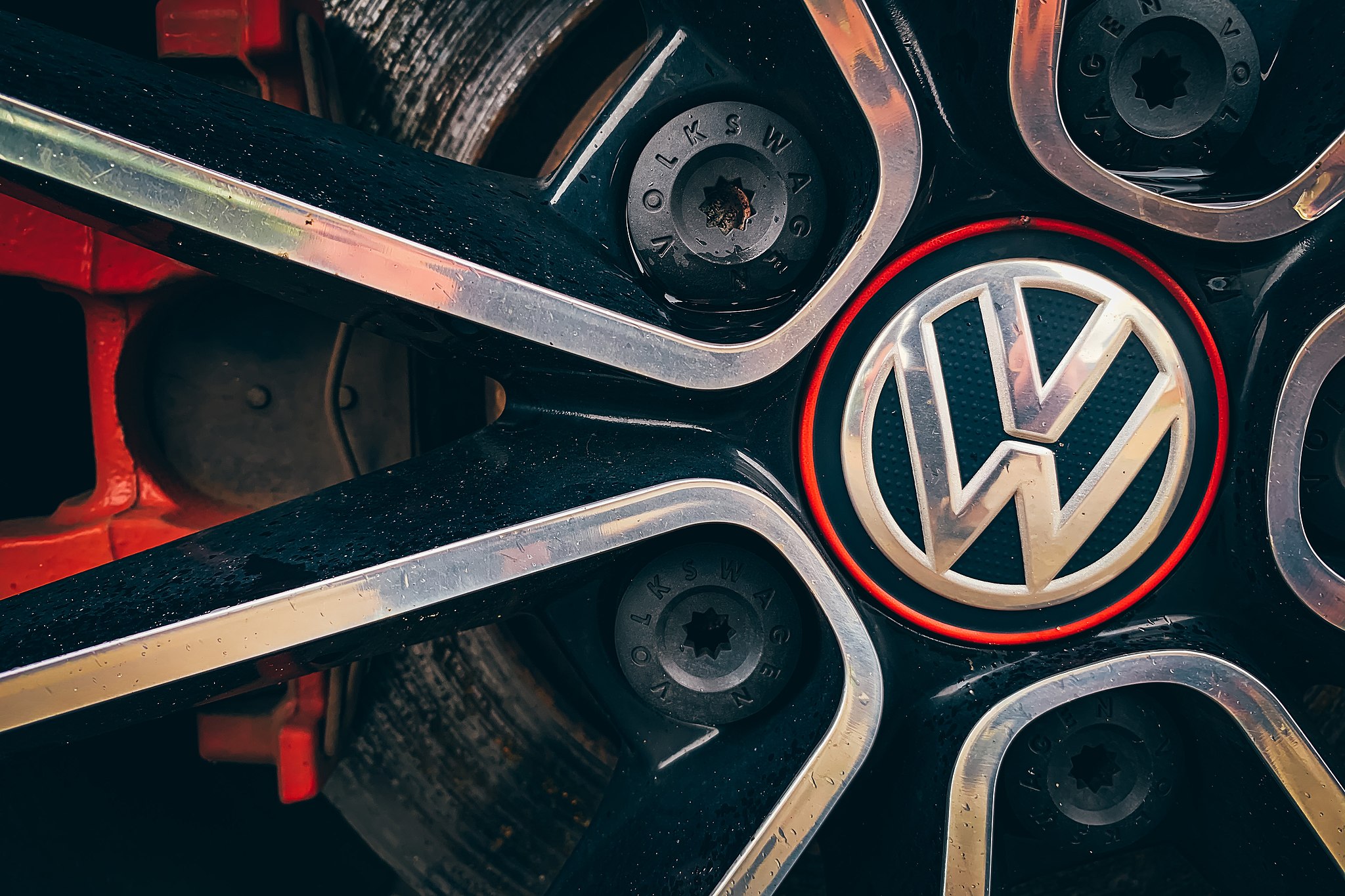 Volkswagen pondering battery facility in Canada: report