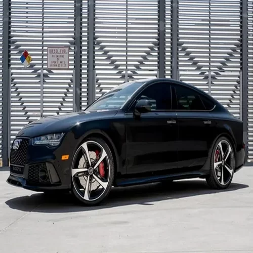 Audi RS7 service professionals