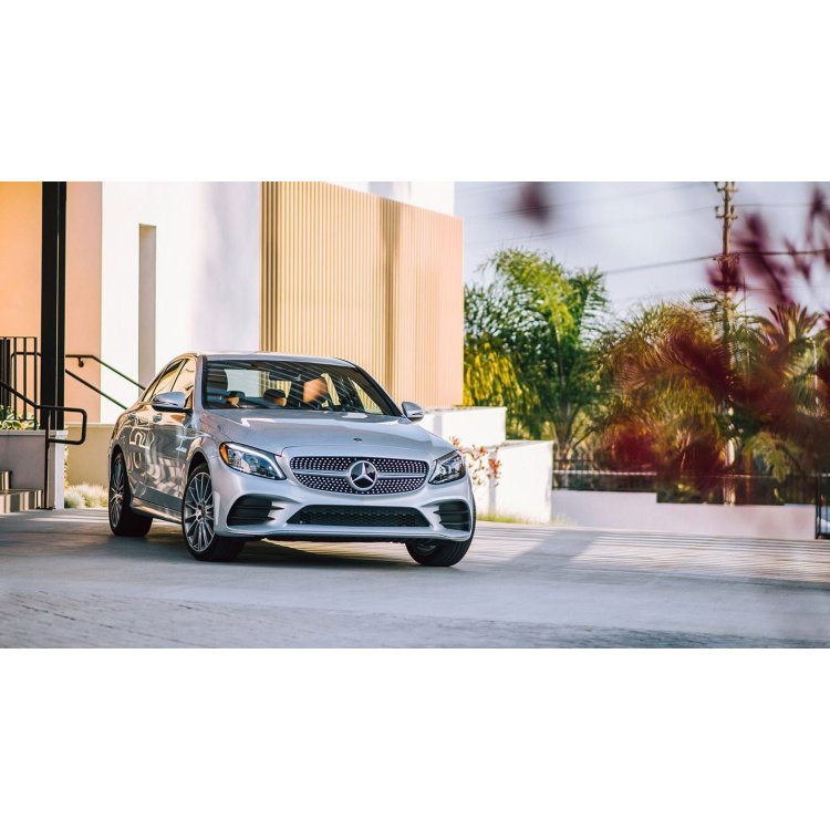 Mercedes-Benz C-class service call