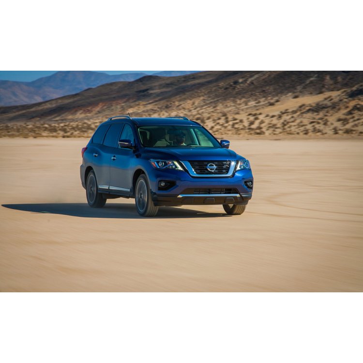 Nissan Pathfinder service professionals