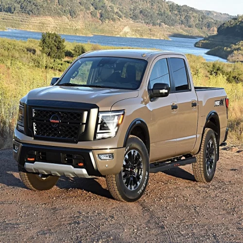 Nissan Titan service professionals