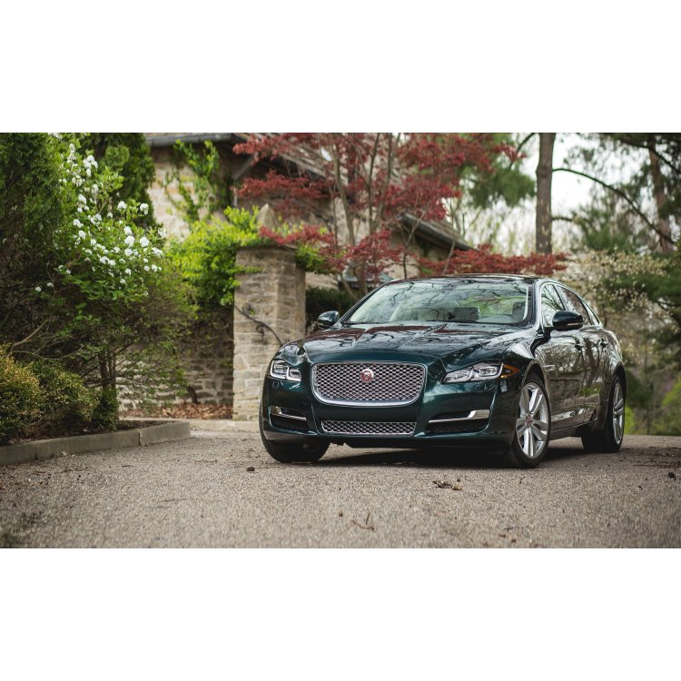 good Jaguar XJ mechanic