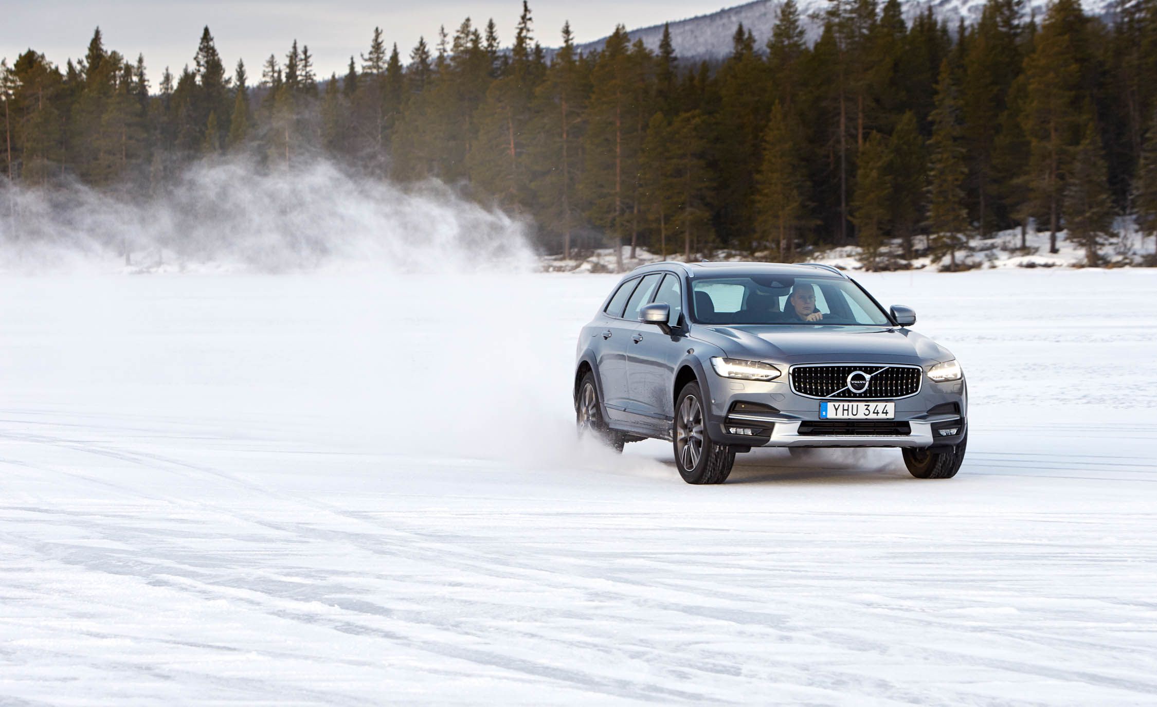 nearby Volvo V90 Cross Country parts