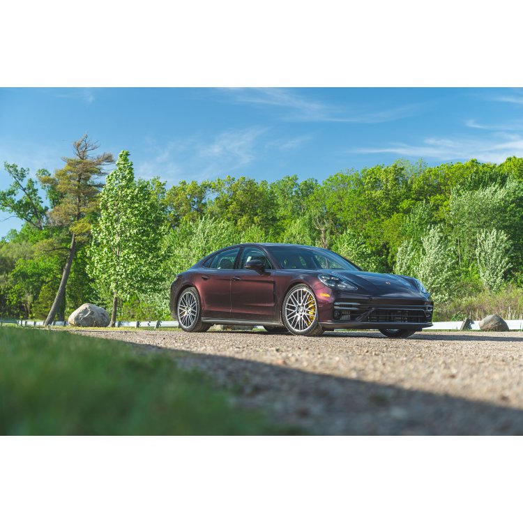 Porsche Automobile Model 2022 Porsche Panamera Turbo
