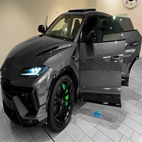 Lamborghini Automobile Model 2024 Lamborghini Urus